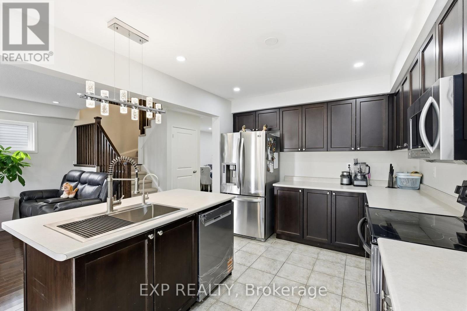 99 Honeyman Drive, Clarington, Ontario  L1C 0J1 - Photo 16 - E12485139