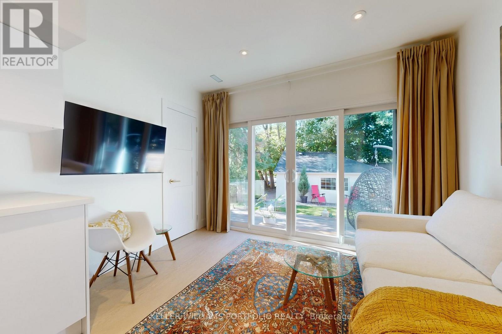 Main Floor - 22 Pitt Avenue, Toronto, Ontario  M1L 2R1 - Photo 9 - E12485159