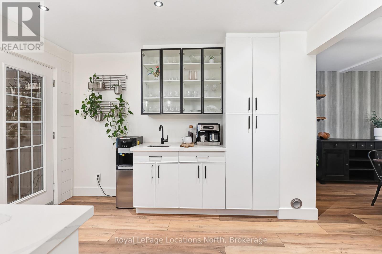 19 Melville Street, Clearview, Ontario  L0M 1P0 - Photo 11 - S12485180