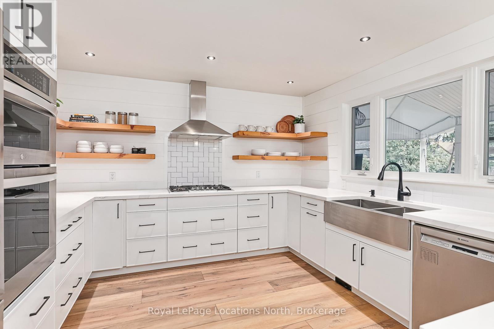 19 Melville Street, Clearview, Ontario  L0M 1P0 - Photo 13 - S12485180