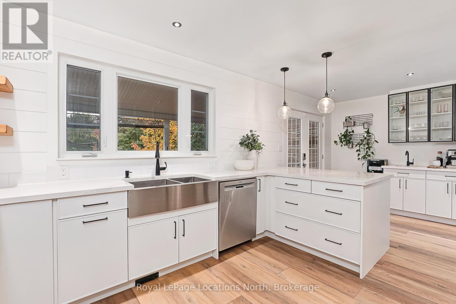 19 Melville Street, Clearview, Ontario  L0M 1P0 - Photo 14 - S12485180