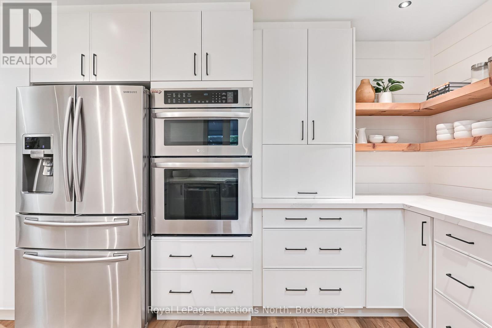 19 Melville Street, Clearview, Ontario  L0M 1P0 - Photo 15 - S12485180