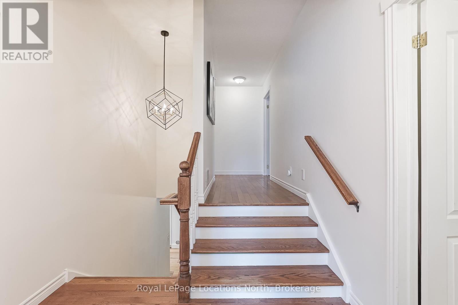 19 Melville Street, Clearview, Ontario  L0M 1P0 - Photo 20 - S12485180