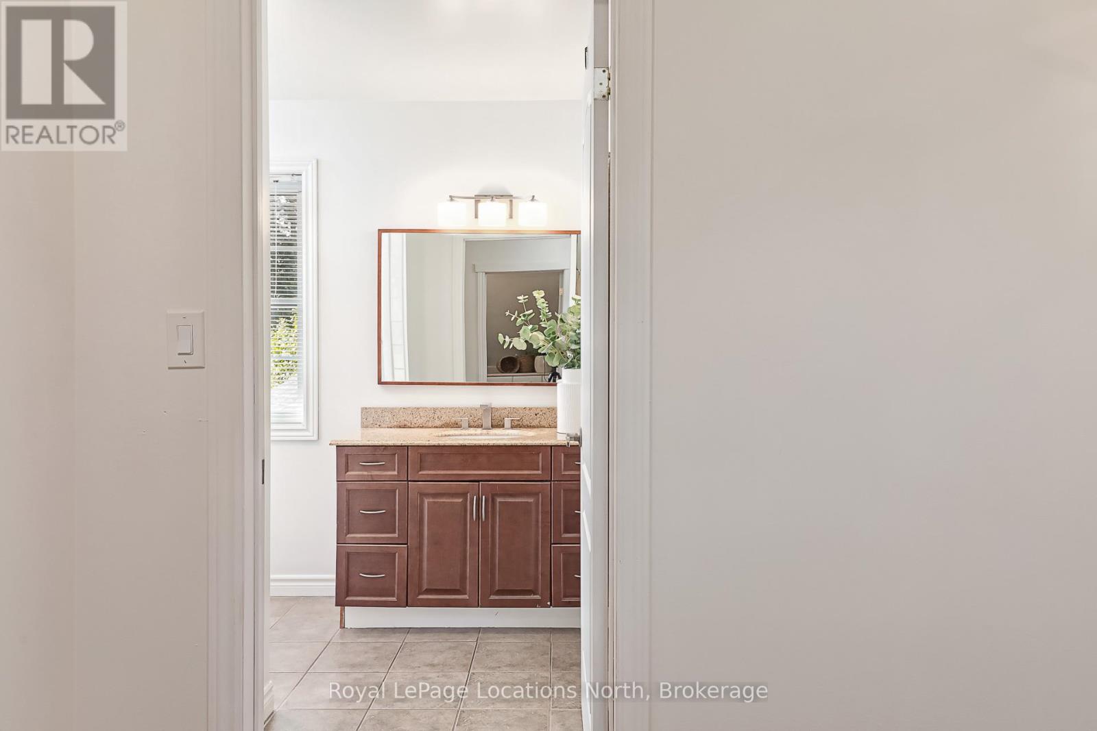 19 Melville Street, Clearview, Ontario  L0M 1P0 - Photo 21 - S12485180