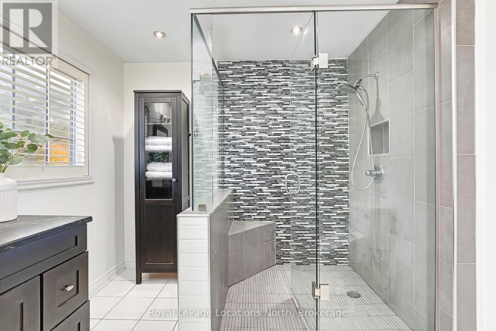 19 Melville Street, Clearview, Ontario  L0M 1P0 - Photo 23 - S12485180