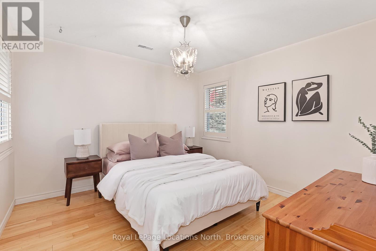 19 Melville Street, Clearview, Ontario  L0M 1P0 - Photo 25 - S12485180