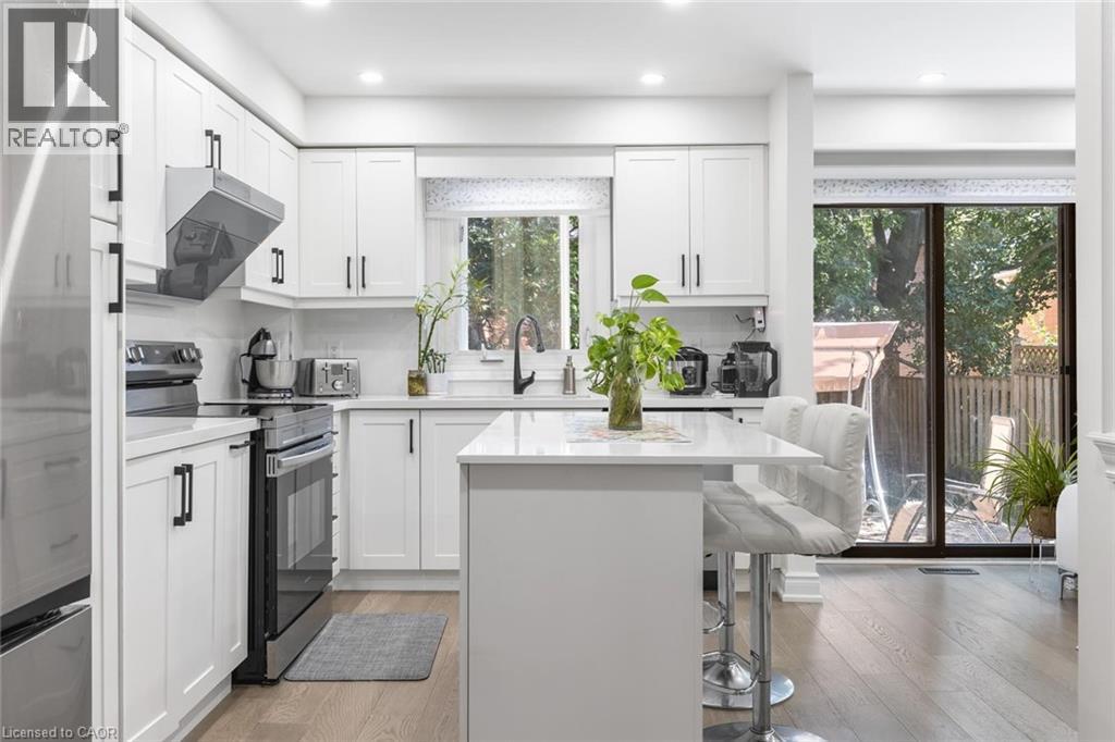 1118 Avondale Drive, Oakville, Ontario  L6H 5L4 - Photo 10 - 40783662