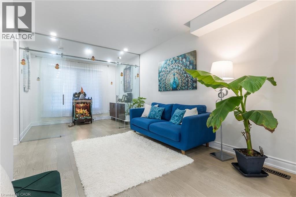 1118 Avondale Drive, Oakville, Ontario  L6H 5L4 - Photo 9 - 40783662