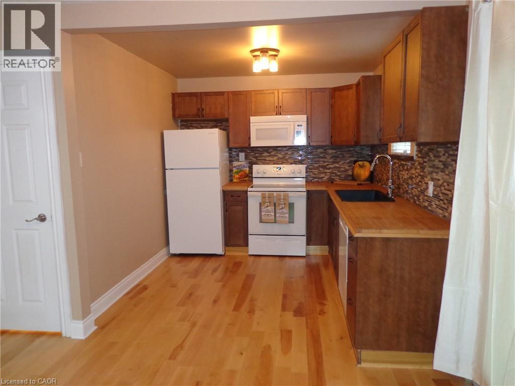 212 Mcanulty Boulevard, Hamilton, Ontario  L8H 3J1 - Photo 12 - 40782363