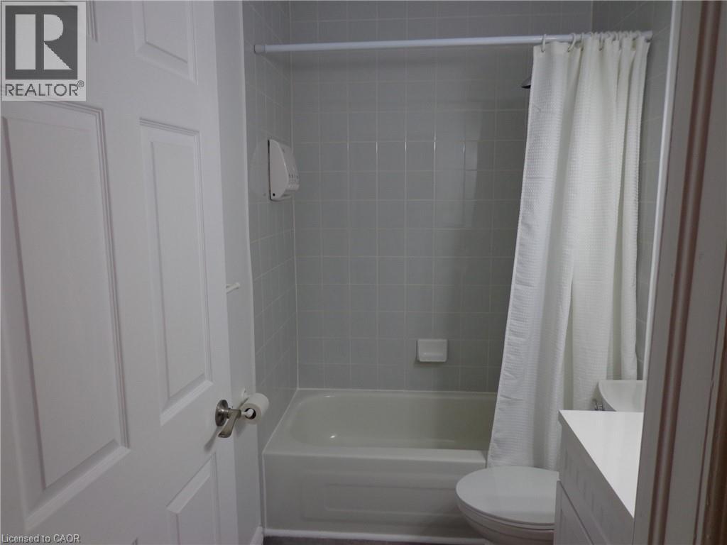 212 Mcanulty Boulevard, Hamilton, Ontario  L8H 3J1 - Photo 15 - 40782363