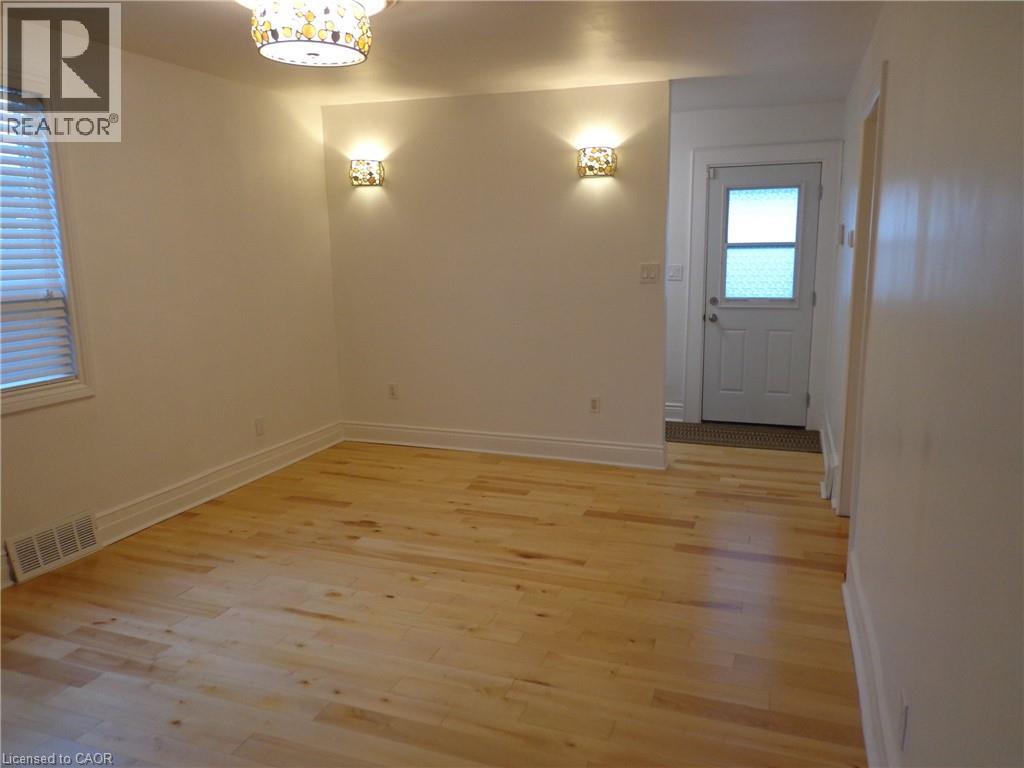 212 Mcanulty Boulevard, Hamilton, Ontario  L8H 3J1 - Photo 7 - 40782363