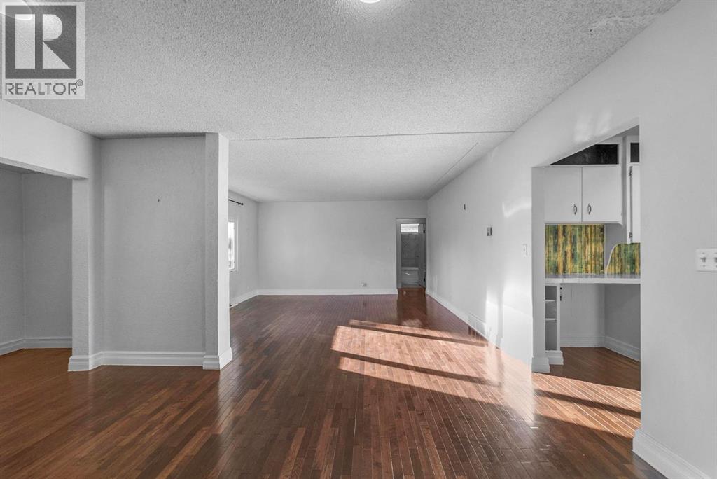 4828 53a Street, Camrose, Alberta  T4V 1Z9 - Photo 6 - A2262035