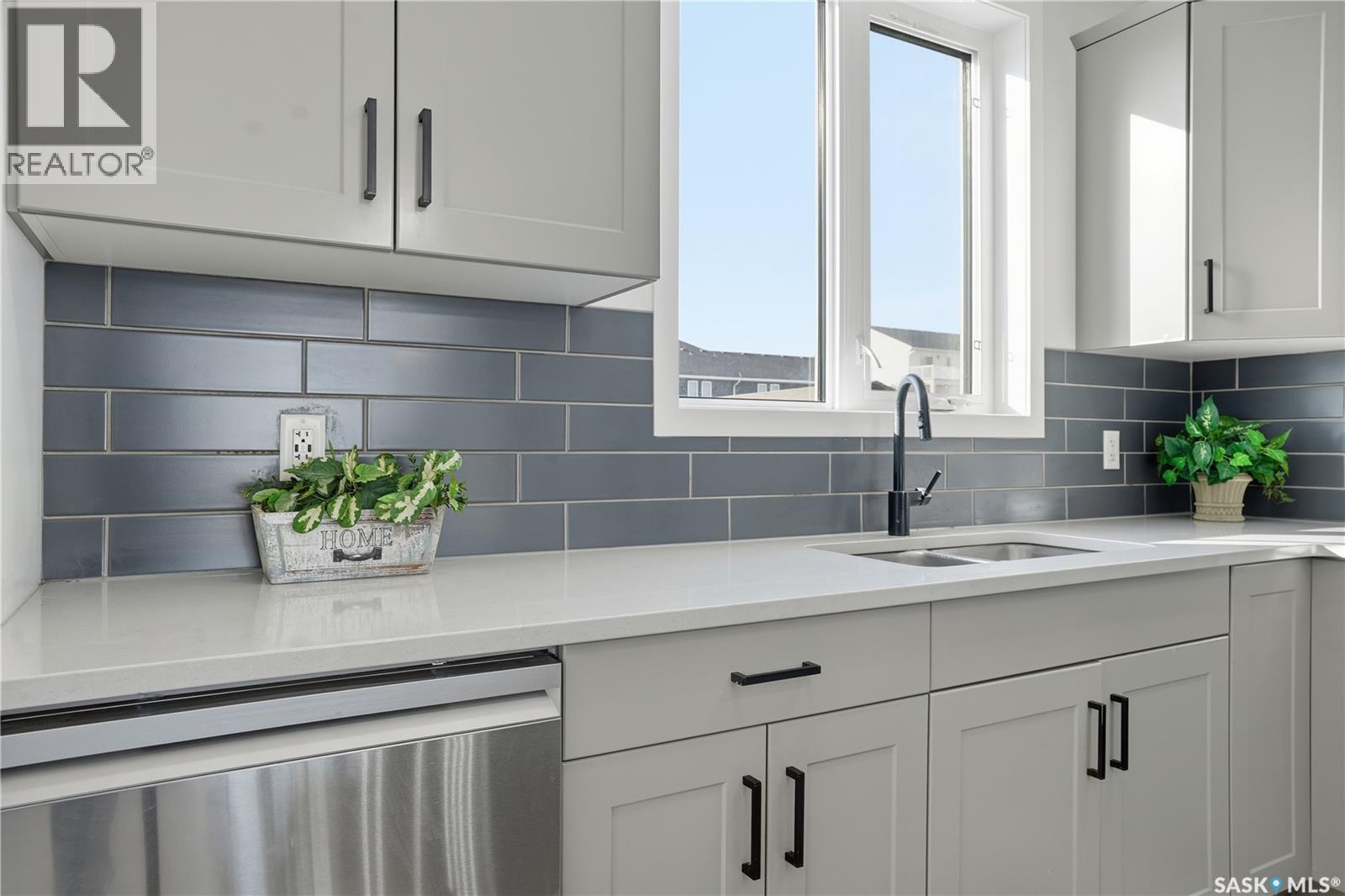 2992 George Street, Regina, Saskatchewan  S4V 3S3 - Photo 4 - SK021819