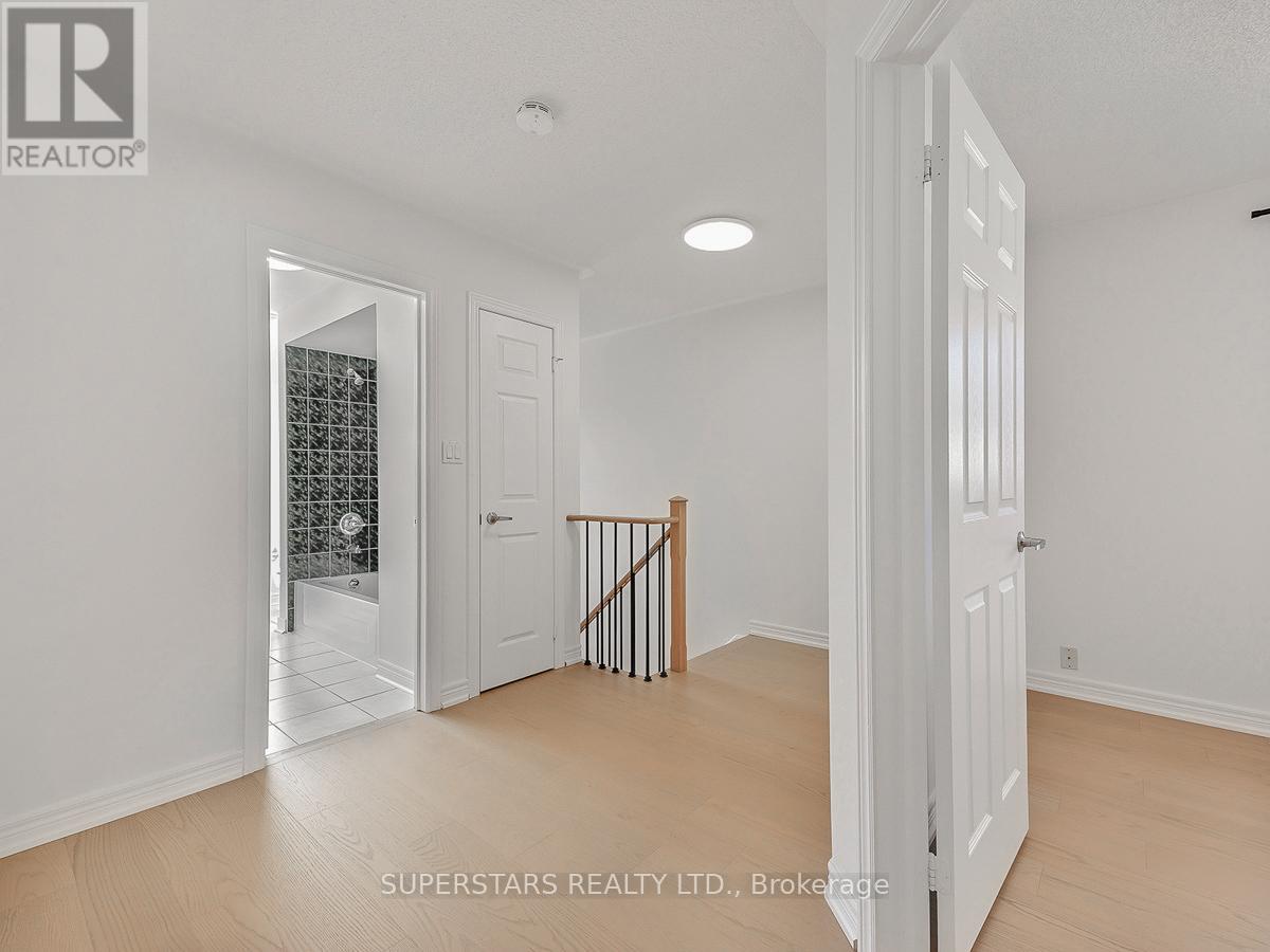 43 Cathmar Drive, Markham, Ontario  L6E 2H2 - Photo 18 - N12485103