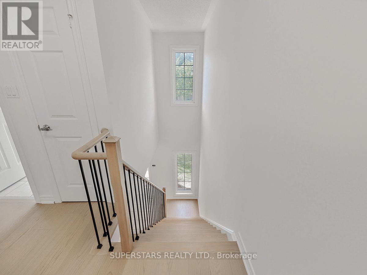 43 Cathmar Drive, Markham, Ontario  L6E 2H2 - Photo 19 - N12485103