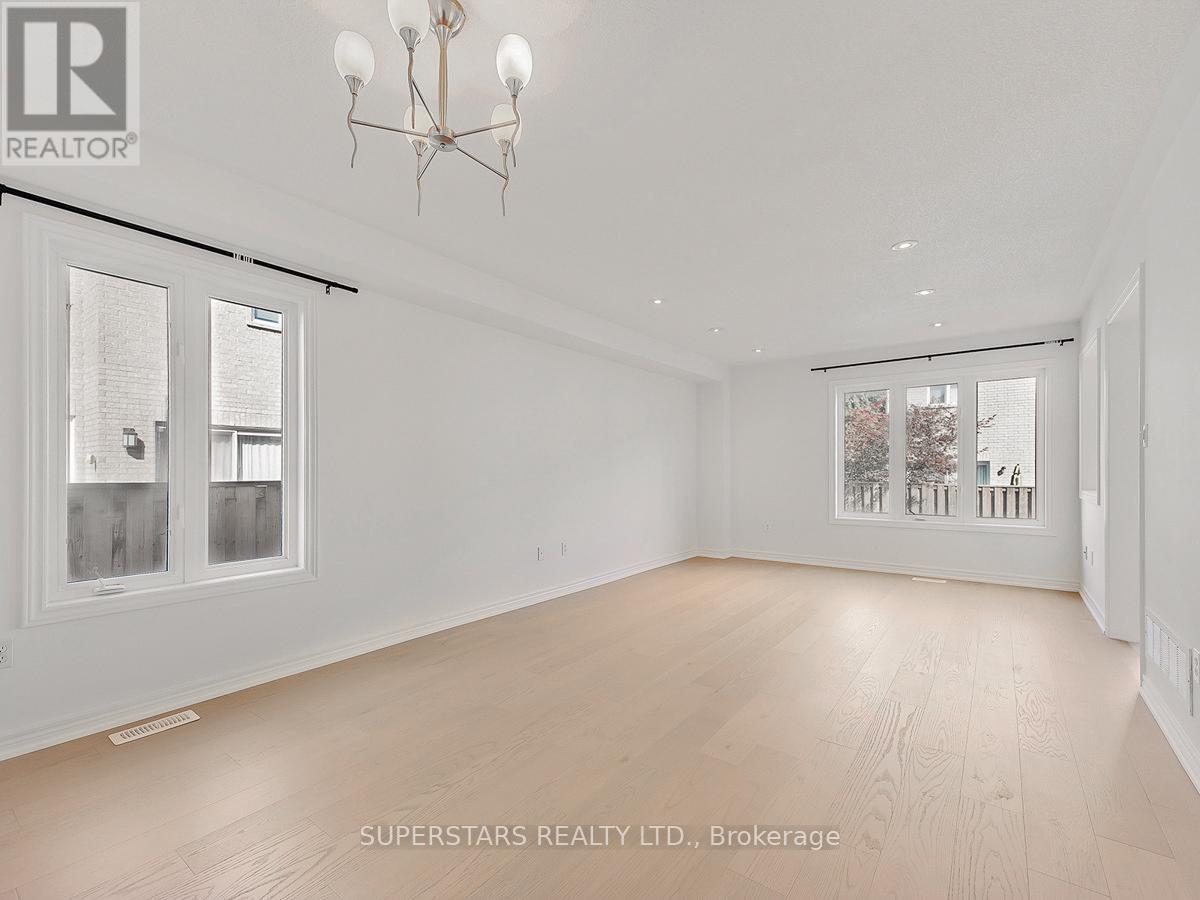 43 Cathmar Drive, Markham, Ontario  L6E 2H2 - Photo 3 - N12485103