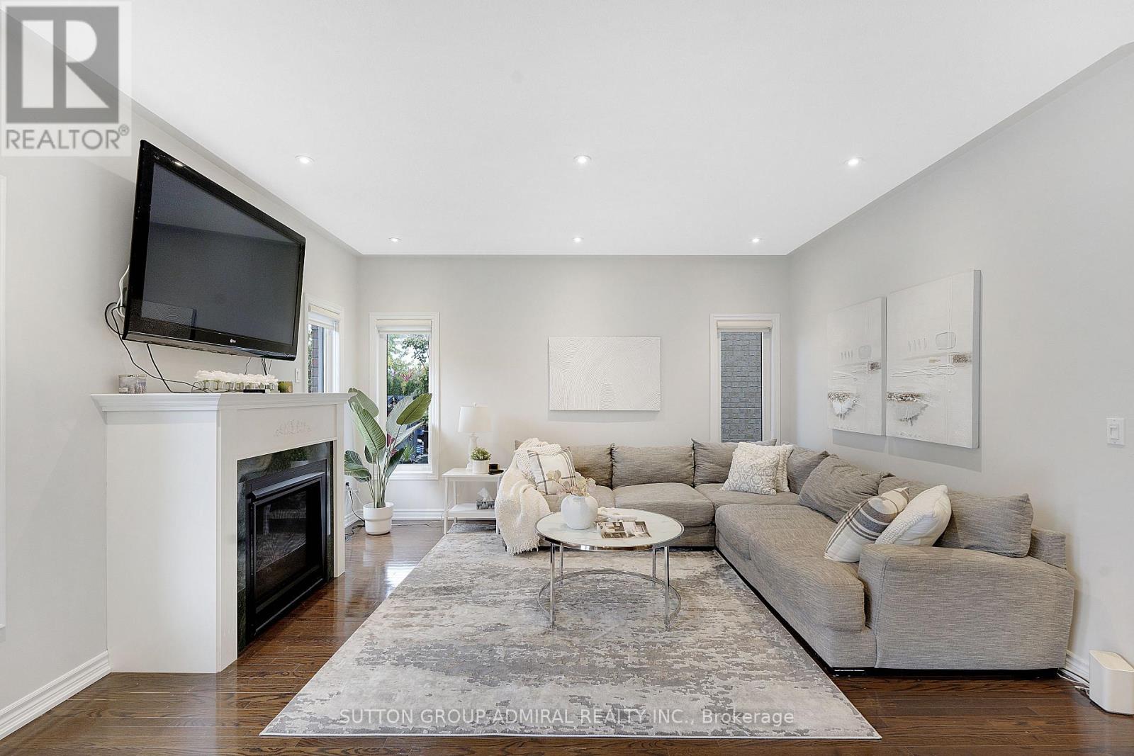 26 Summit Ridge Drive, King (Schomberg), Ontario  L0G 1T0 - Photo 16 - N12485105