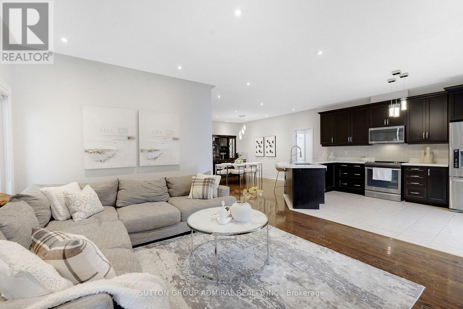 26 Summit Ridge Drive, King (Schomberg), Ontario  L0G 1T0 - Photo 17 - N12485105