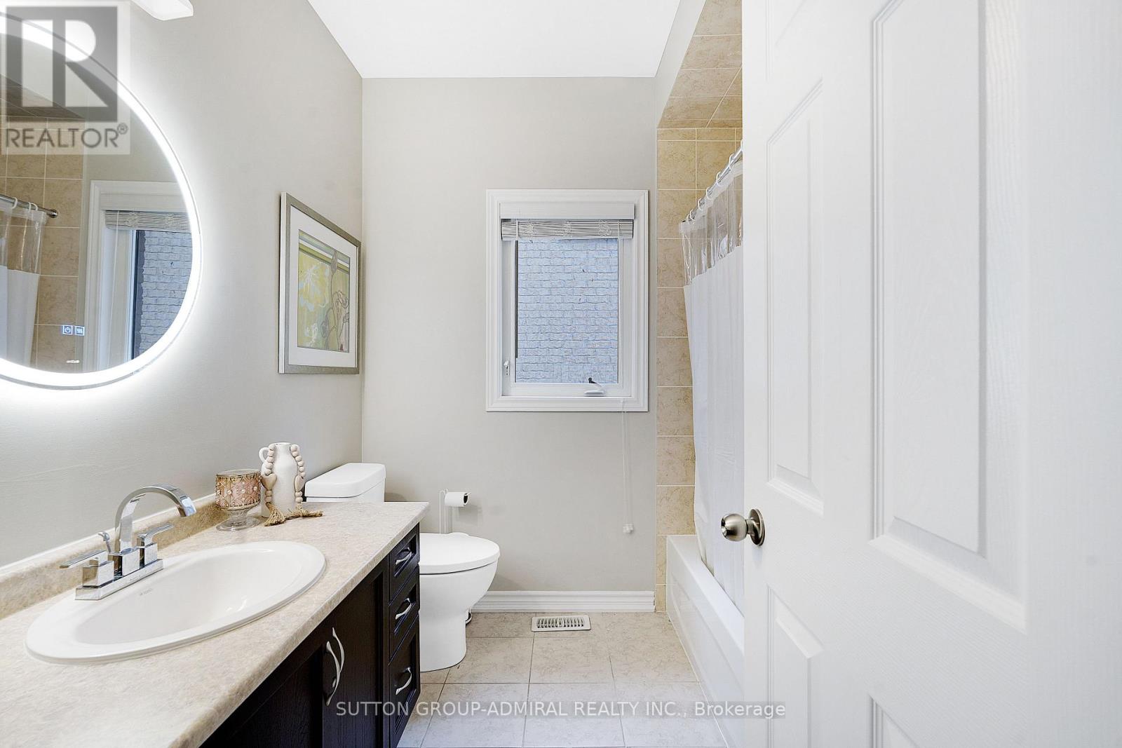 26 Summit Ridge Drive, King (Schomberg), Ontario  L0G 1T0 - Photo 18 - N12485105