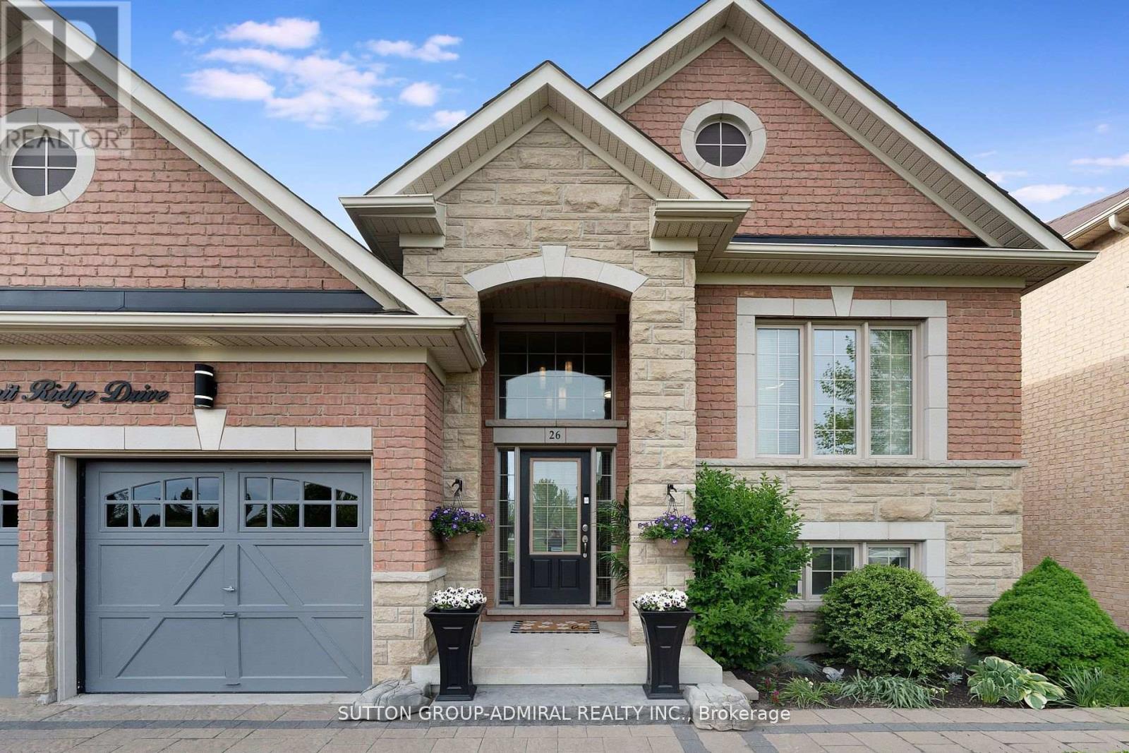 26 Summit Ridge Drive, King (Schomberg), Ontario  L0G 1T0 - Photo 2 - N12485105