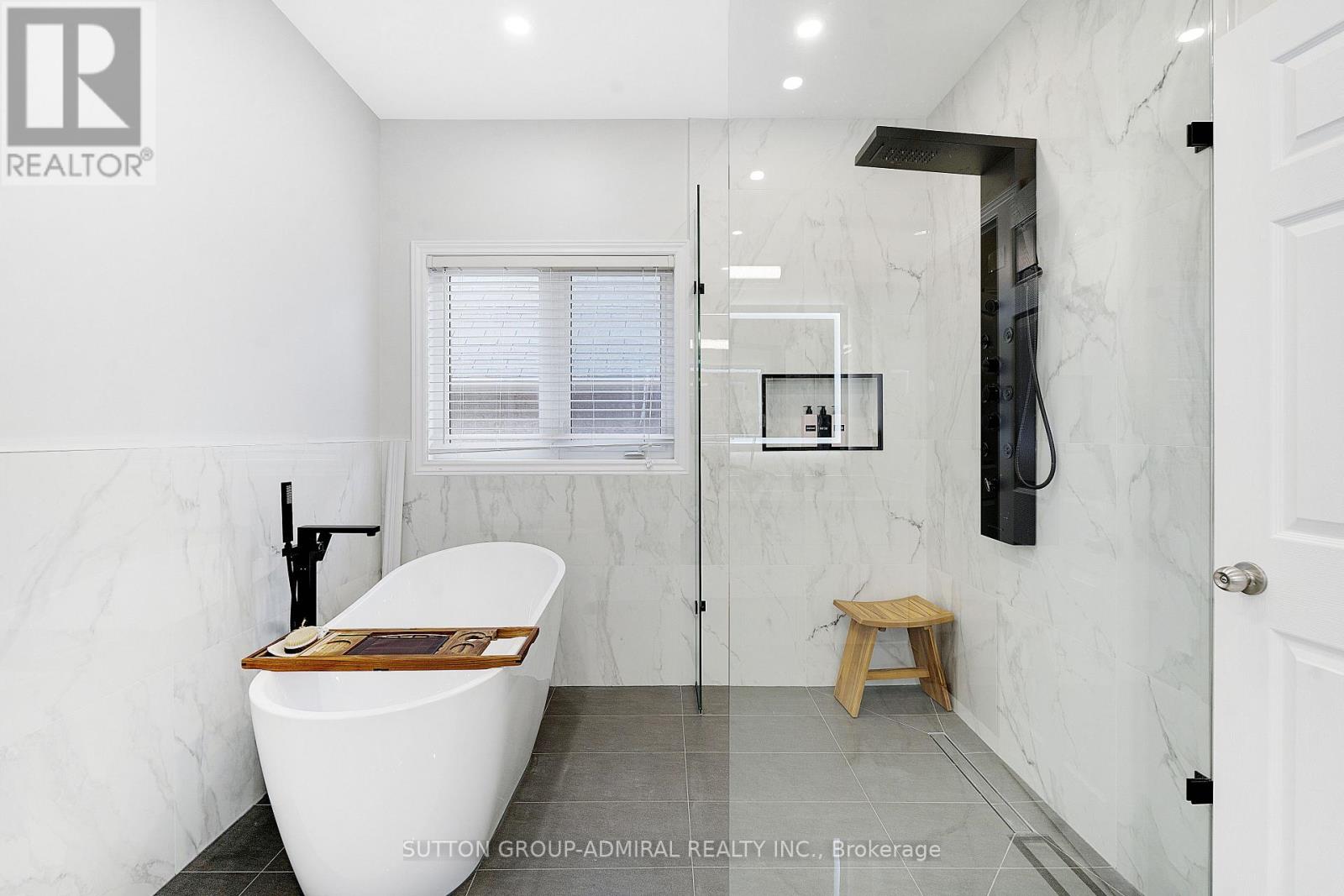 26 Summit Ridge Drive, King (Schomberg), Ontario  L0G 1T0 - Photo 22 - N12485105