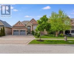 26 SUMMIT RIDGE DRIVE, King, Ontario