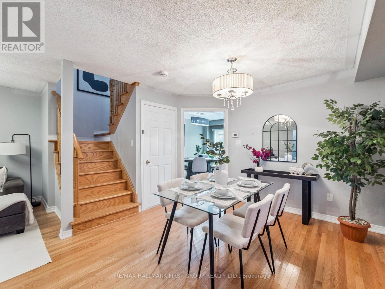 20 Crestbank Court, Vaughan, Ontario  L6A 0B2 - Photo 12 - N12485133