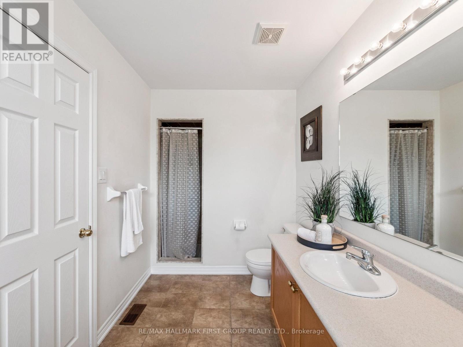 20 Crestbank Court, Vaughan, Ontario  L6A 0B2 - Photo 28 - N12485133