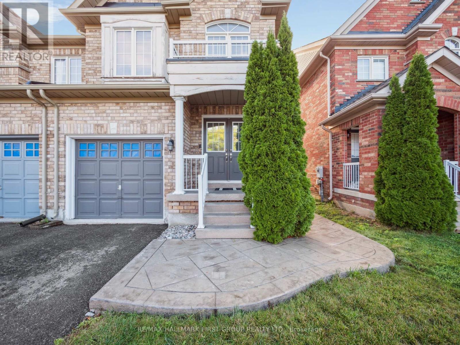 20 Crestbank Court, Vaughan, Ontario  L6A 0B2 - Photo 3 - N12485133