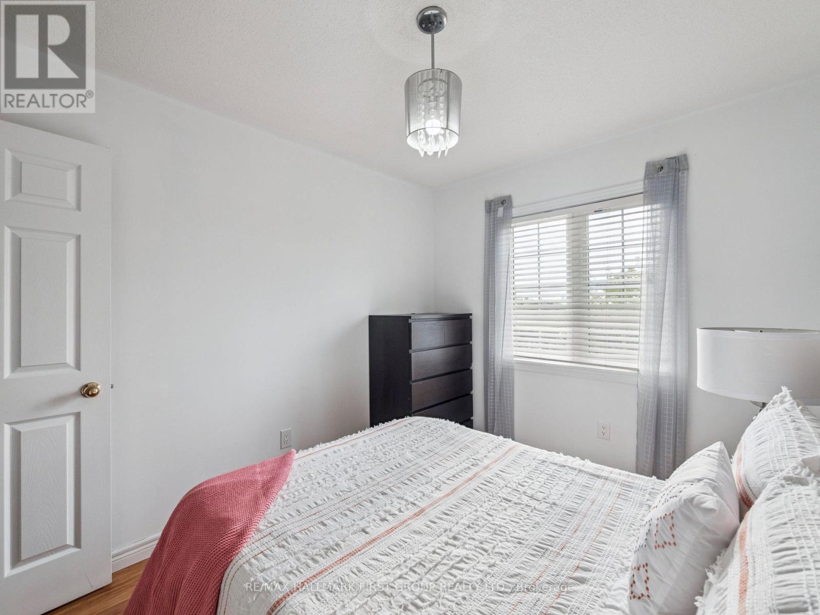 20 Crestbank Court, Vaughan, Ontario  L6A 0B2 - Photo 32 - N12485133