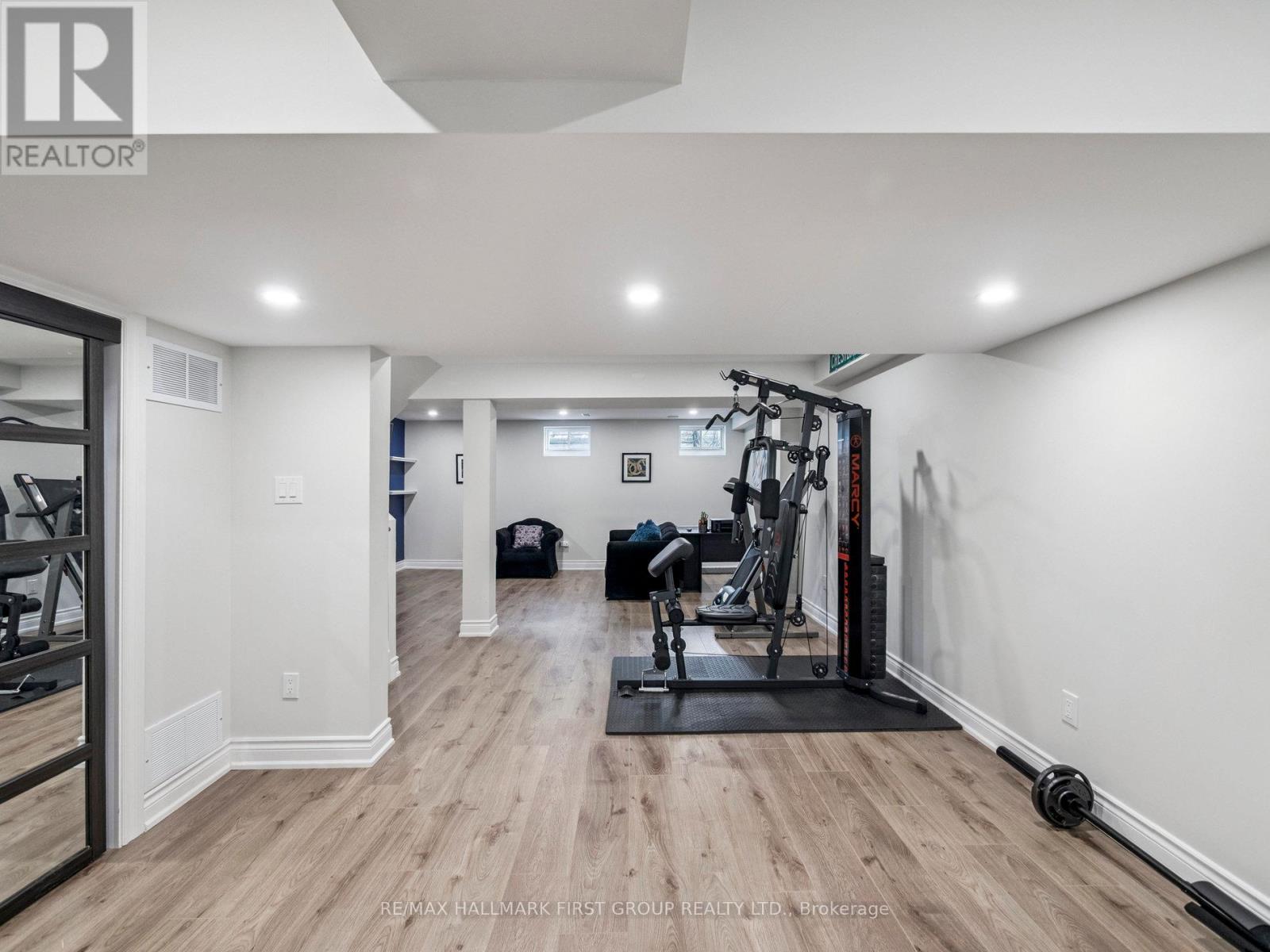 20 Crestbank Court, Vaughan, Ontario  L6A 0B2 - Photo 36 - N12485133