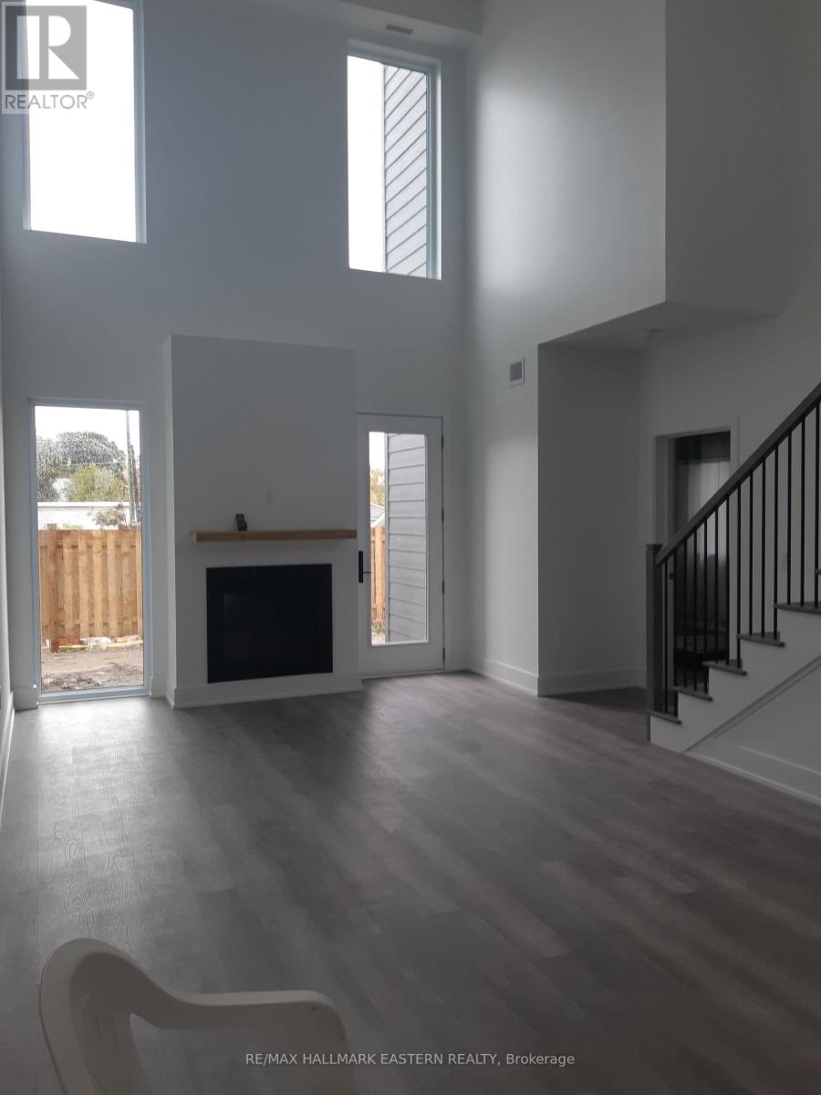 4 - 19 West Street N, Kawartha Lakes, Ontario  K0M 1N0 - Photo 2 - X12485194