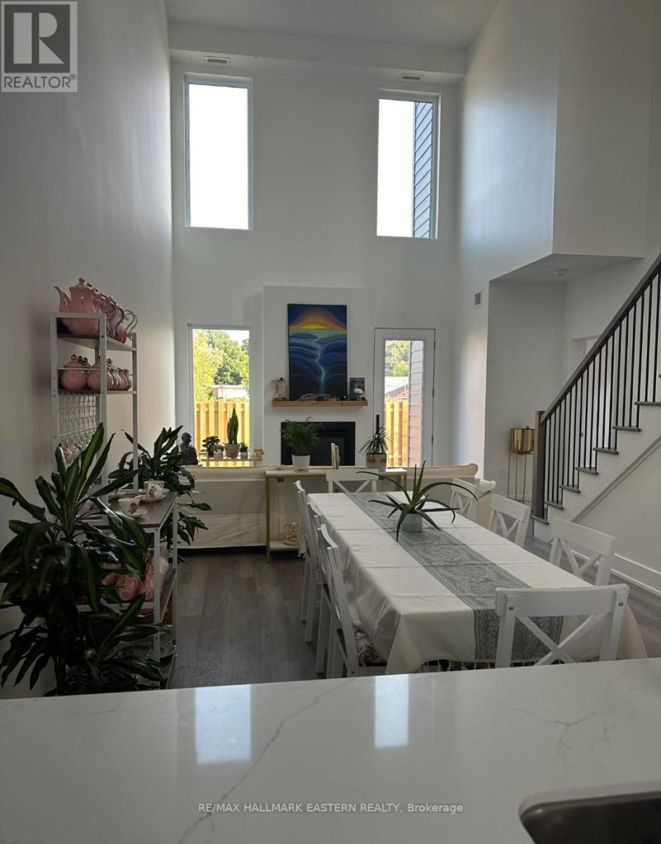 4 - 19 West Street N, Kawartha Lakes, Ontario  K0M 1N0 - Photo 3 - X12485194