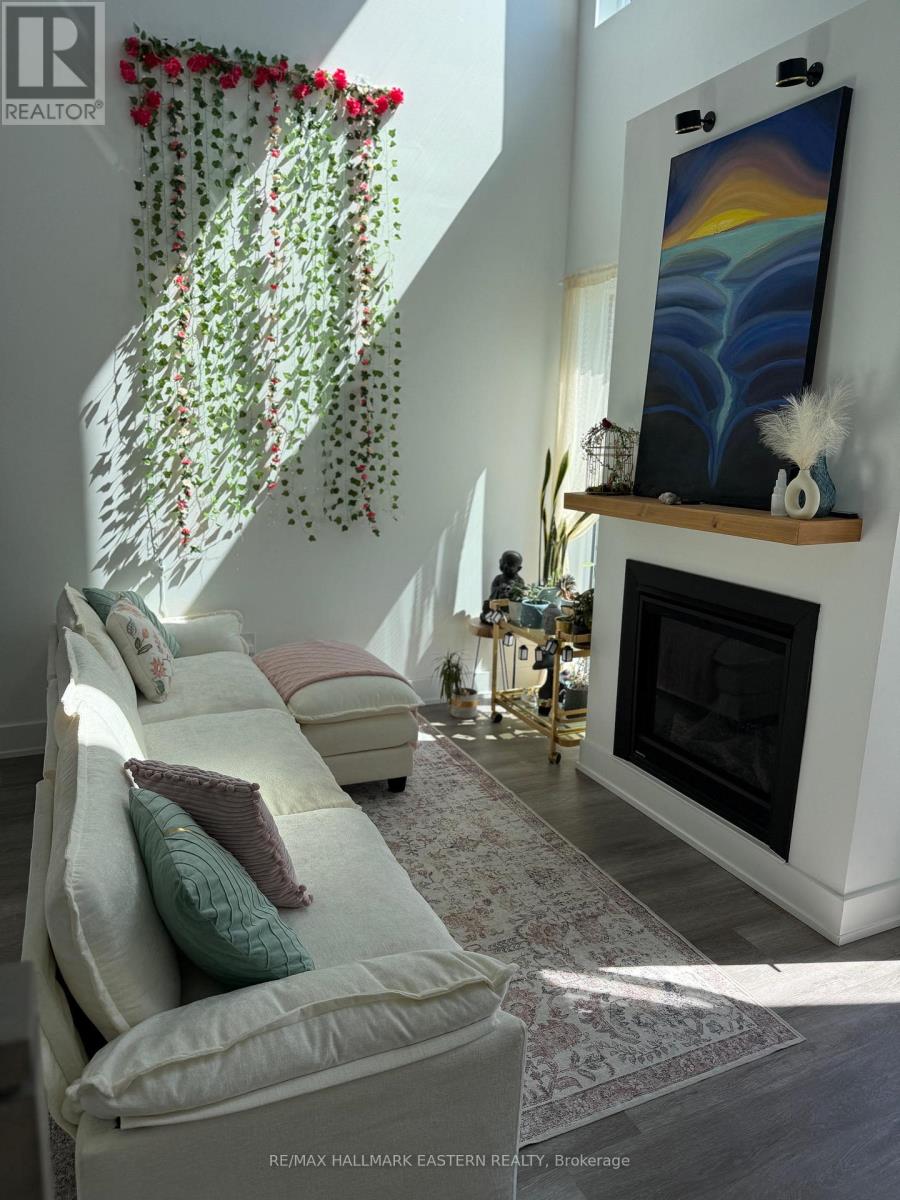 4 - 19 West Street N, Kawartha Lakes, Ontario  K0M 1N0 - Photo 4 - X12485194