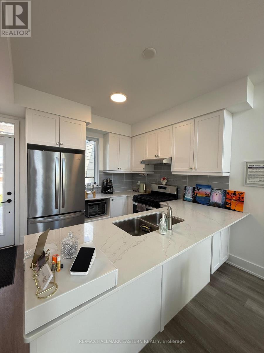 4 - 19 West Street N, Kawartha Lakes, Ontario  K0M 1N0 - Photo 9 - X12485194