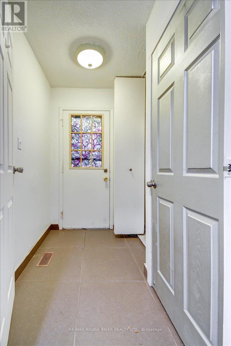 920 Rochelle Court, Peterborough, Ontario  K9J 1J7 - Photo 11 - X12485304