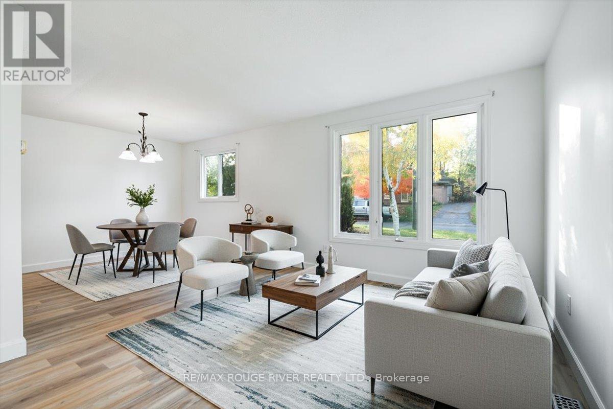 920 Rochelle Court, Peterborough, Ontario  K9J 1J7 - Photo 4 - X12485304