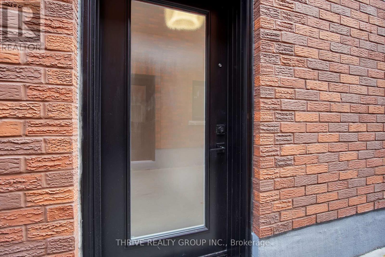 3 - 74 Church Street, Stratford, Ontario  N5A 2R2 - Photo 4 - X12485160