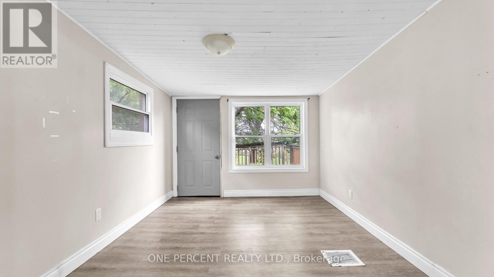 1185 Albany Street, London East (East G), Ontario  N5W 3L6 - Photo 12 - X12485177