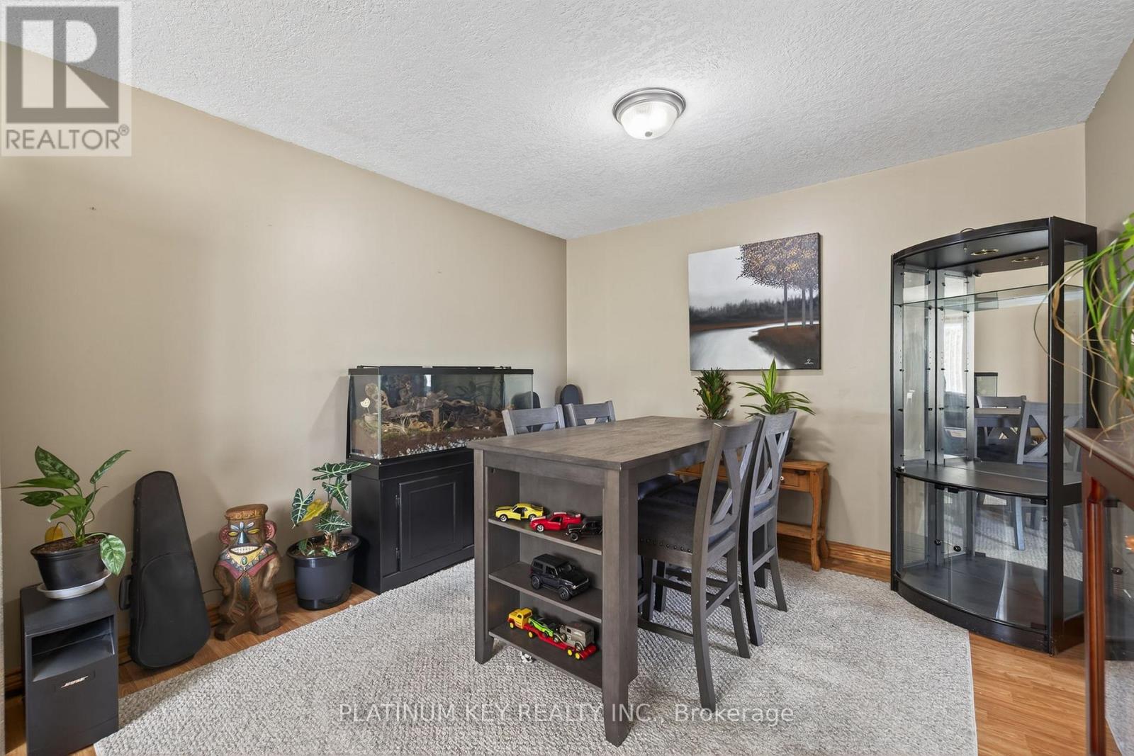 152 Elgin Street, London East (East M), Ontario  N5Z 2T8 - Photo 11 - X12485235