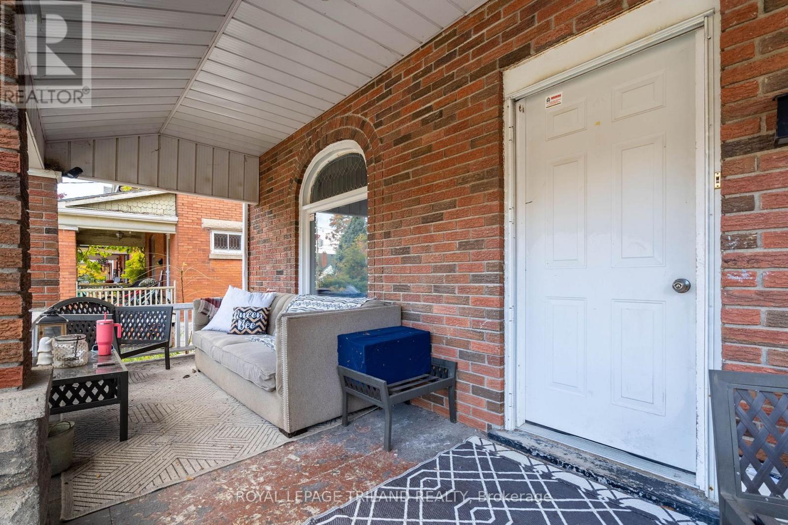 93 Myrtle Street, St. Thomas, Ontario  N5R 2E9 - Photo 5 - X12485244