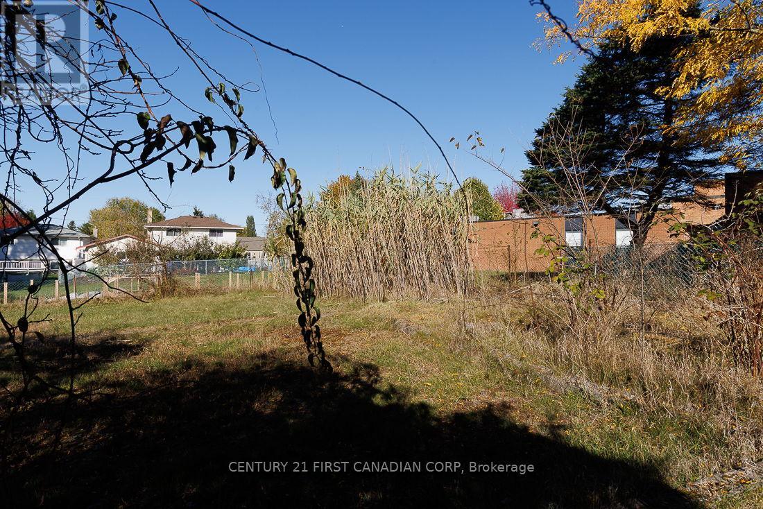 1230 Hamilton Road, London East, Ontario  N5W 1B2 - Photo 10 - X12485273