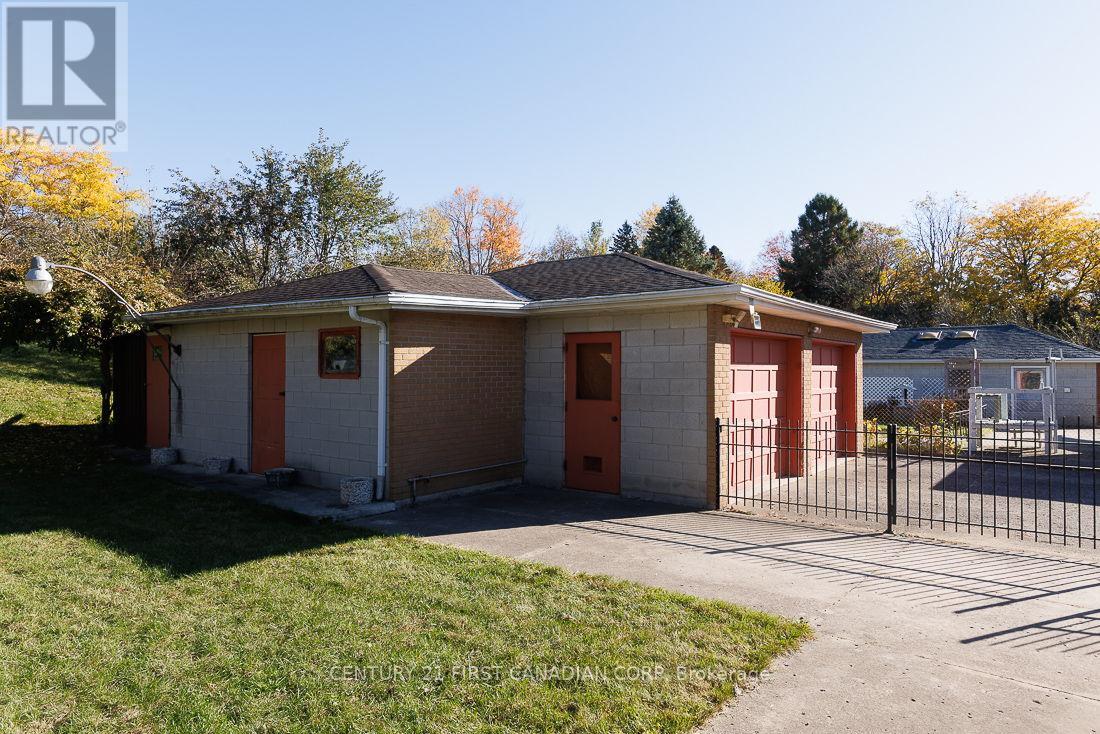 1230 Hamilton Road, London East, Ontario  N5W 1B2 - Photo 15 - X12485273