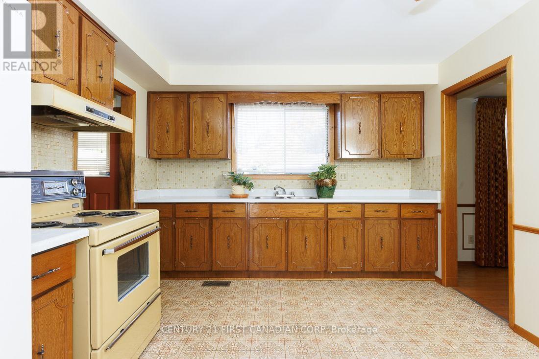 1230 Hamilton Road, London East, Ontario  N5W 1B2 - Photo 26 - X12485273