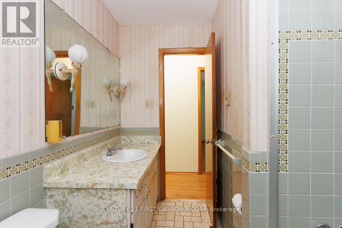 1230 Hamilton Road, London East, Ontario  N5W 1B2 - Photo 29 - X12485273