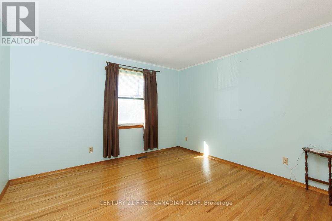 1230 Hamilton Road, London East, Ontario  N5W 1B2 - Photo 32 - X12485273