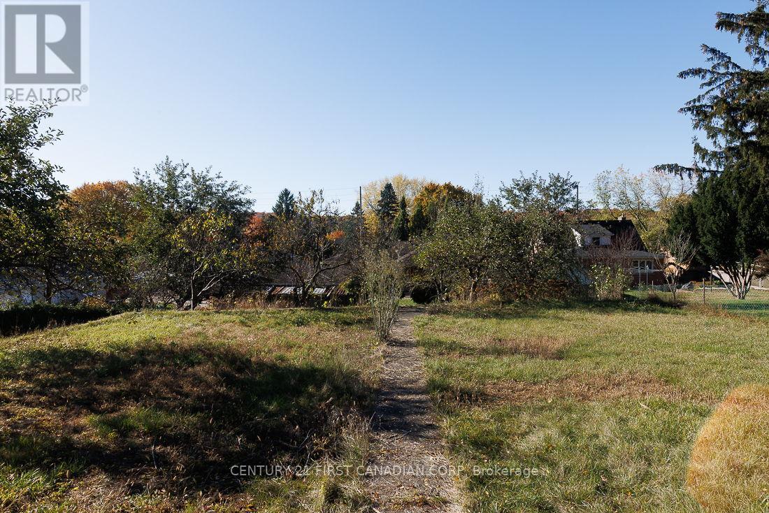 1230 Hamilton Road, London East, Ontario  N5W 1B2 - Photo 8 - X12485273