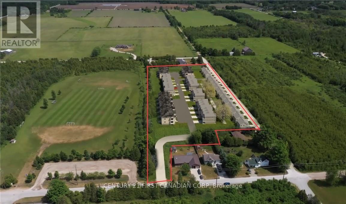 16 Spence Street, Saugeen Shores, Ontario  N0H 2L0 - Photo 1 - X12485306