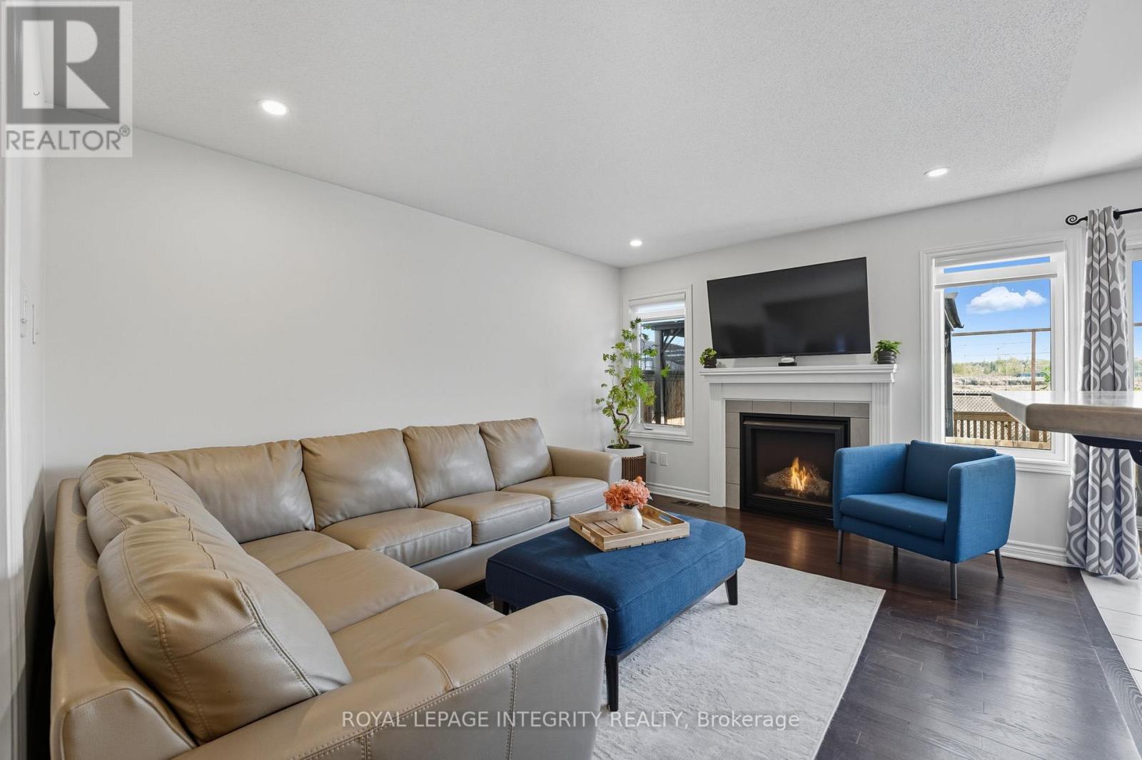 347 Willow Aster Circle, Ottawa, Ontario  K4A 1C6 - Photo 3 - X12485234