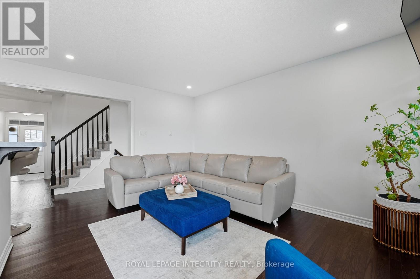 347 Willow Aster Circle, Ottawa, Ontario  K4A 1C6 - Photo 4 - X12485234